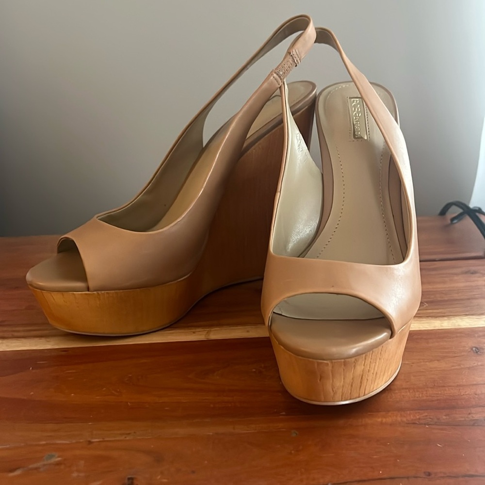BCBG generation, beige wedges perfect for Summer